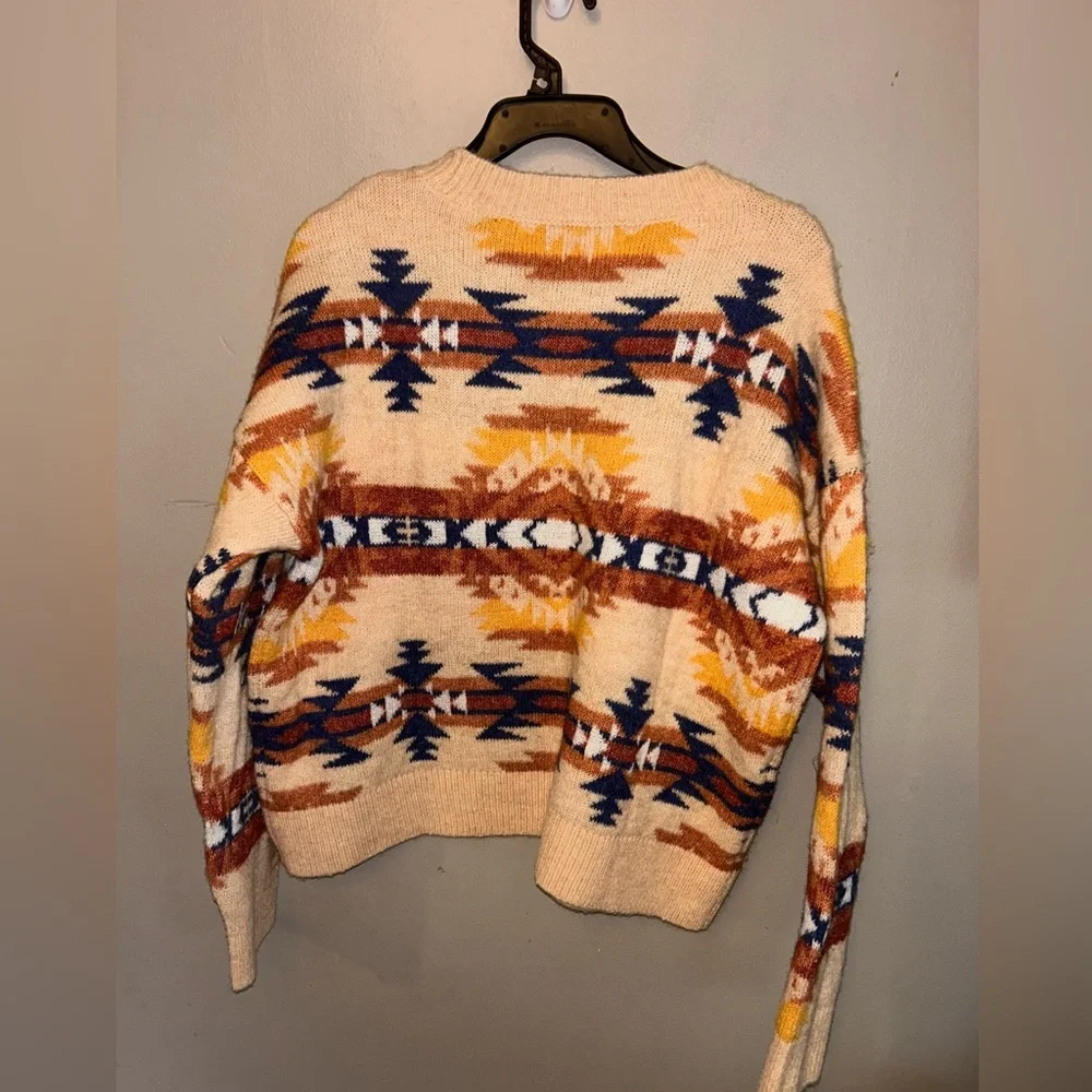 Lucky Brand Aztec Print Cream and Blue Crewneck Sweater - Picture 5 of 9